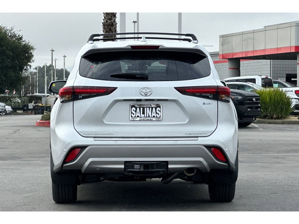 New 2026 Toyota Highlander Platinum image 5