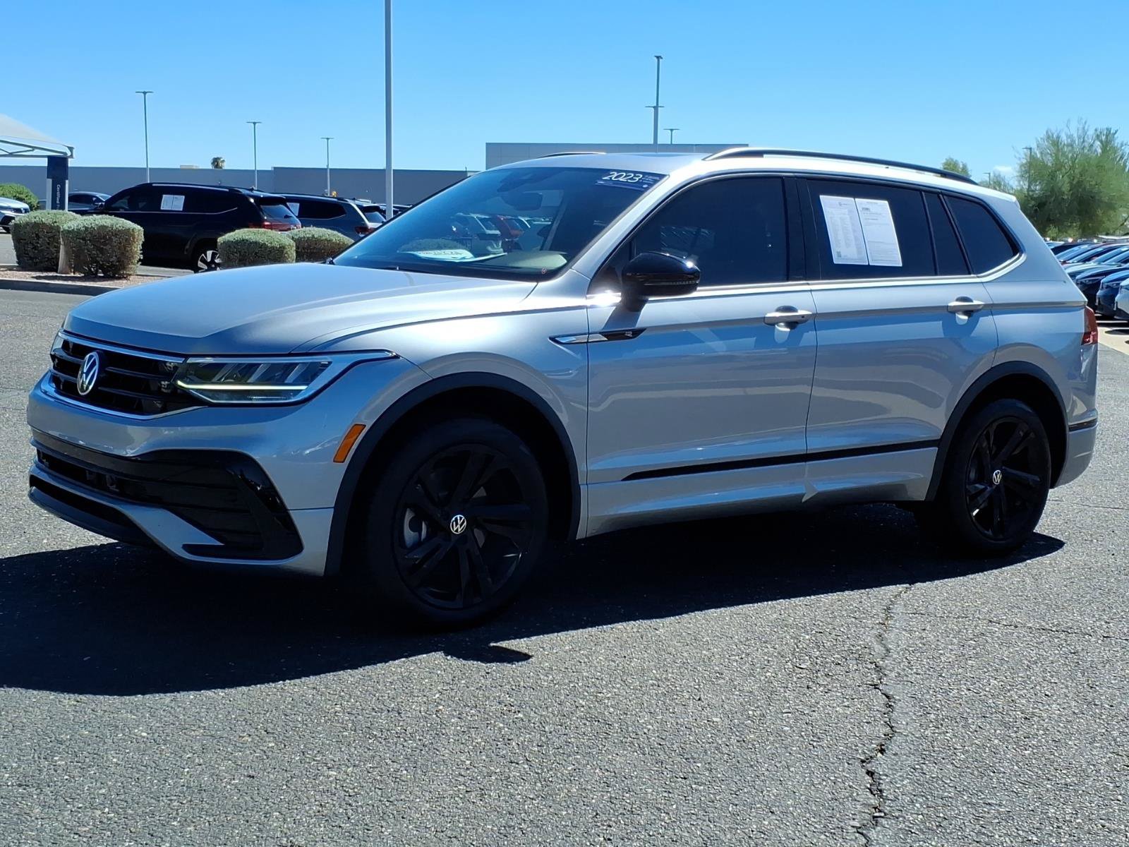 Certified 2023 Volkswagen Tiguan SE R-Line FWD image 3