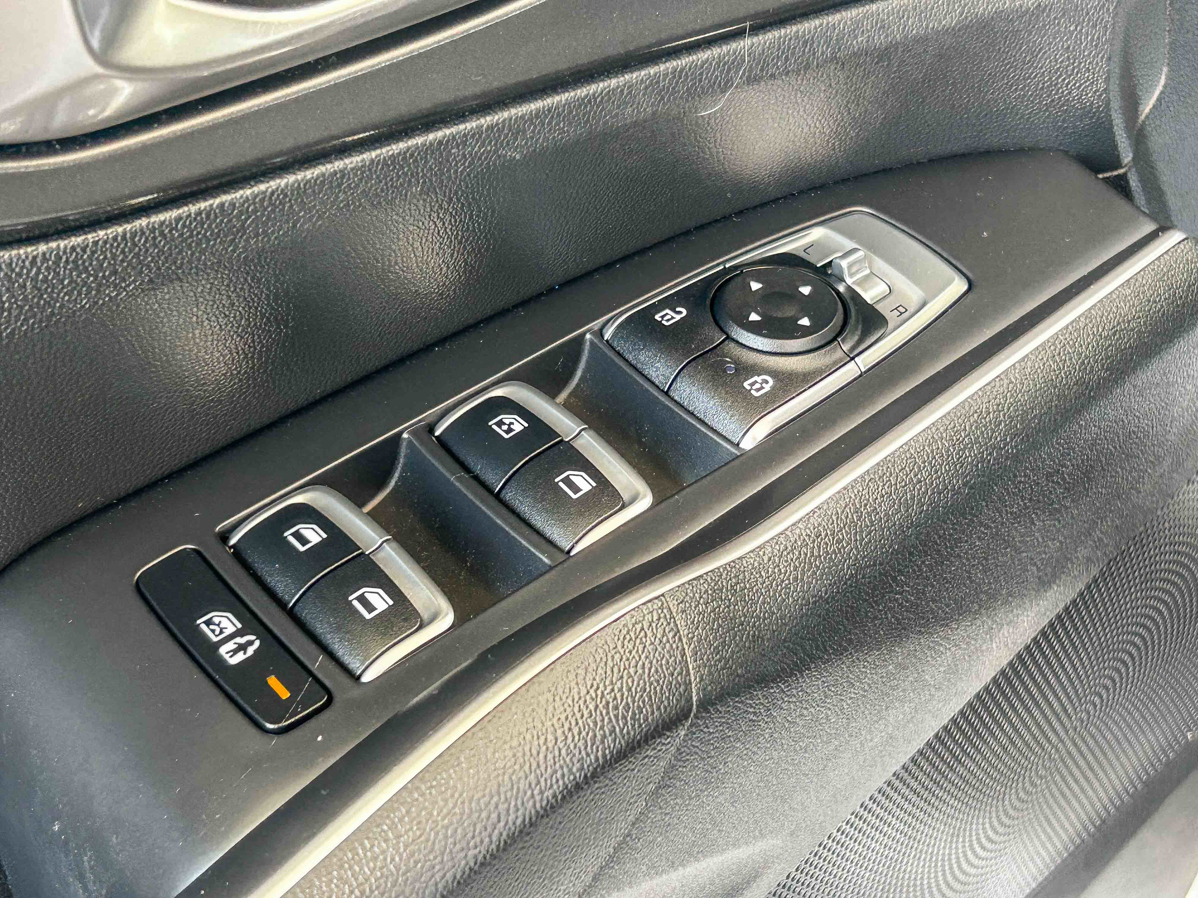 Used 2021 Kia Sorento S w/ Panoramic Sunroof Package AWD/4WD image 25