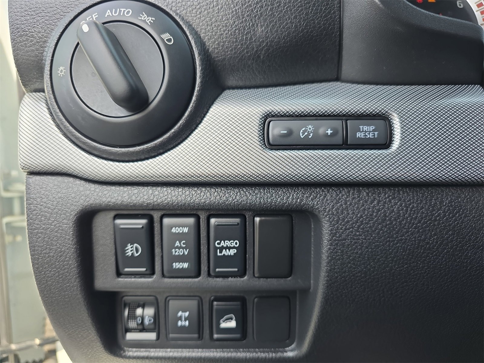 Used 2019 Nissan Titan PRO-4X image 26