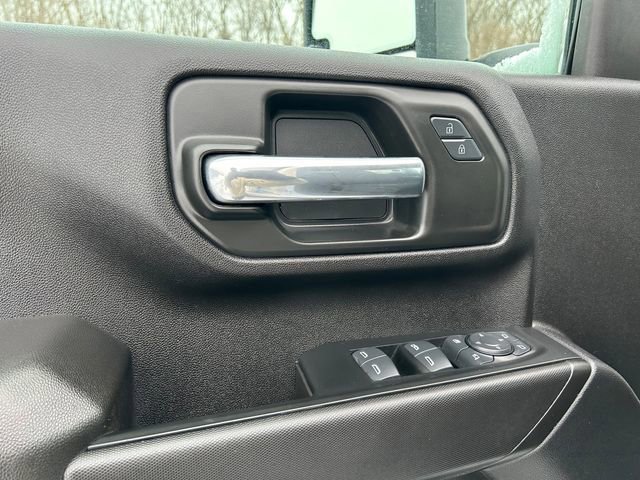 Used 2025 Chevrolet Silverado 2500 Custom w/ Custom Value Package image 19