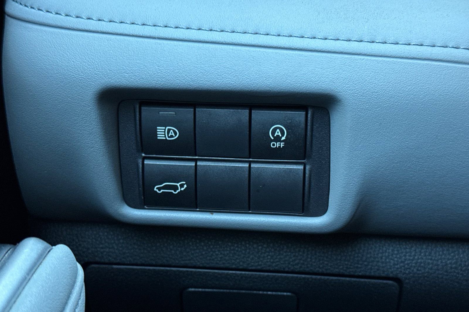 Used 2023 Toyota Highlander XLE image 31