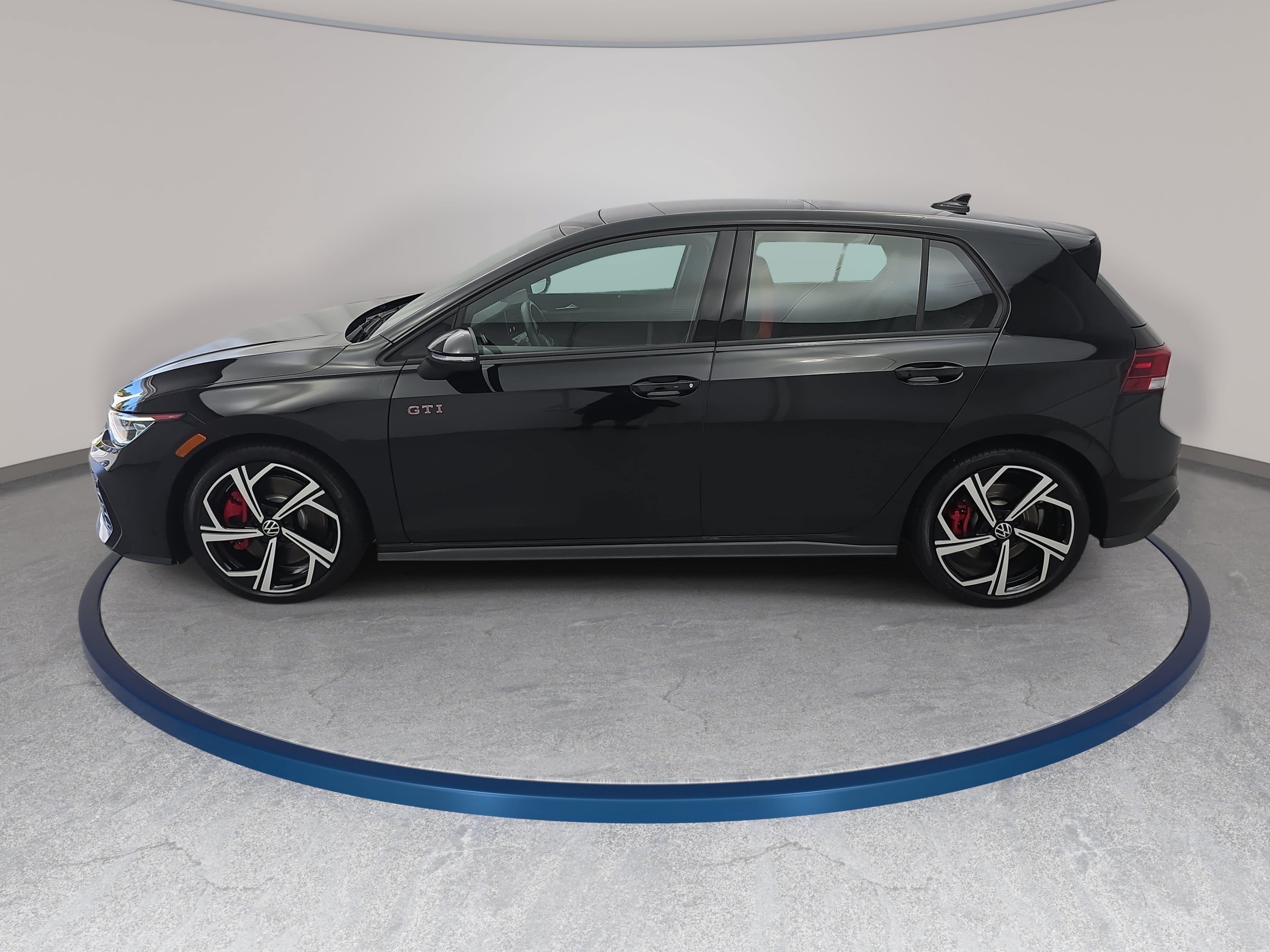 Used 2025 Volkswagen GTI SE FWD image 8
