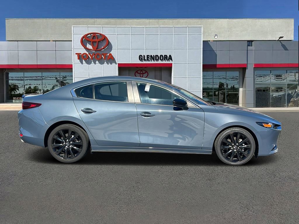 Used 2023 MAZDA MAZDA3 s video 2