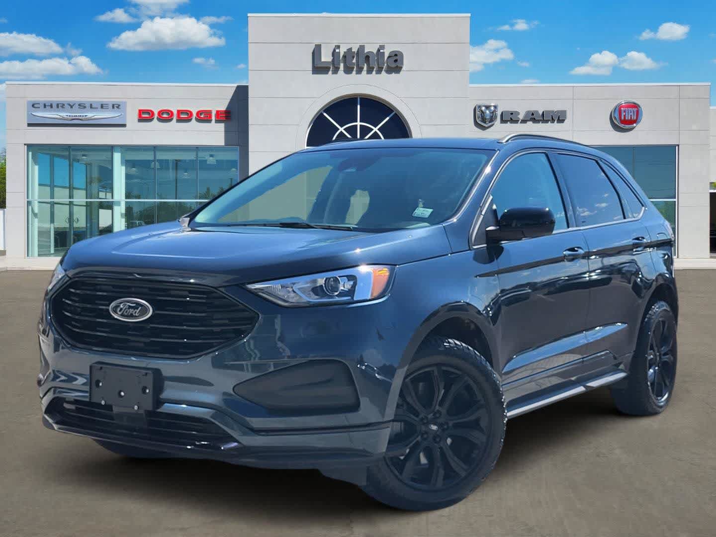Used 2024 Ford Edge SE w/ Black Appearance Package