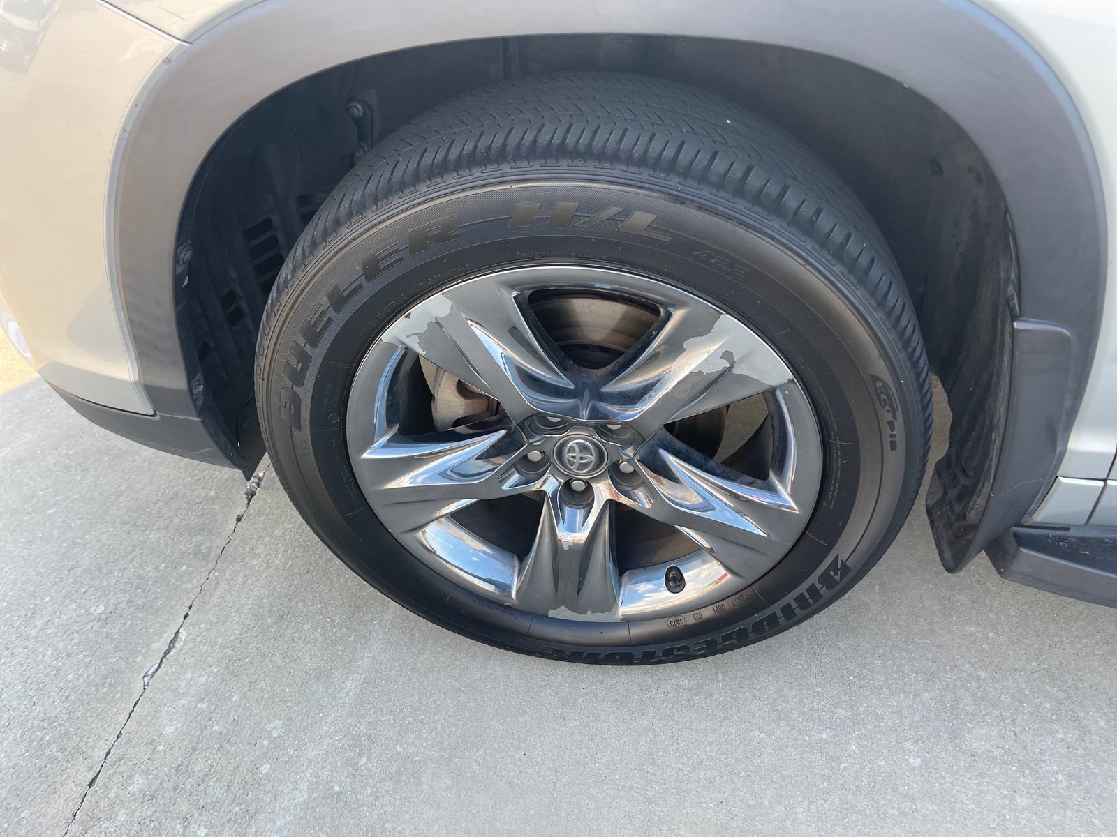 Used 2019 Toyota Highlander Limited Platinum FWD image 23
