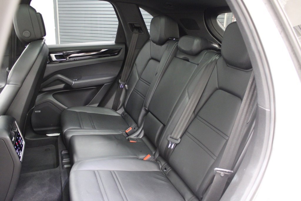 Certified 2020 Porsche Cayenne image 35