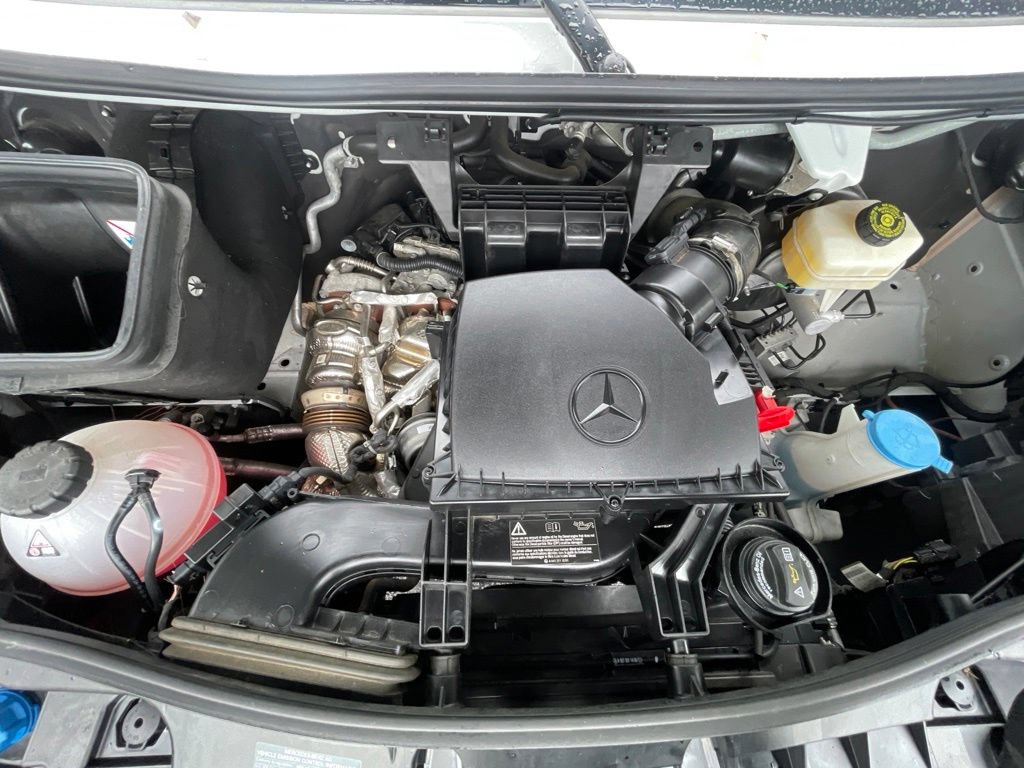 Used 2024 Mercedes-Benz Sprinter 2500 image 25
