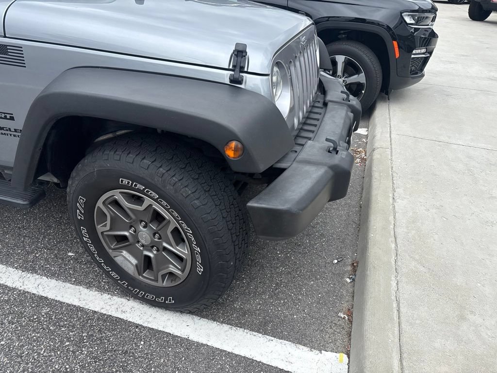 Used 2017 Jeep Wrangler Unlimited Sport w/ Max Tow Package AWD/4WD image 3