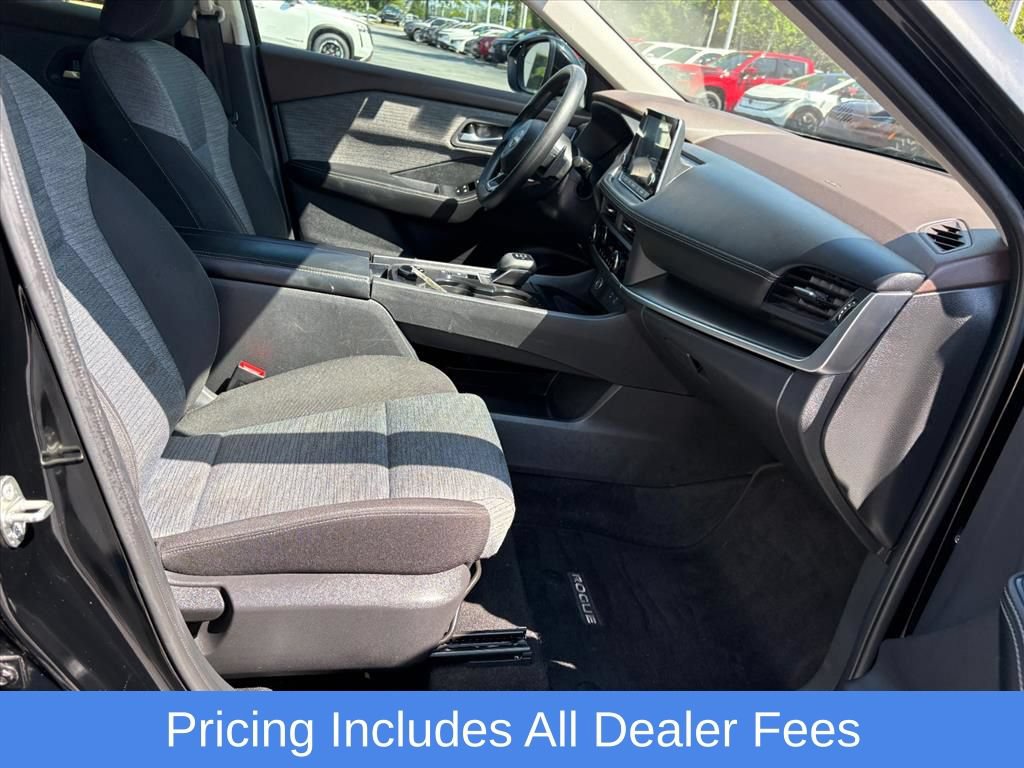 Used 2023 Nissan Rogue SV AWD/4WD image 19