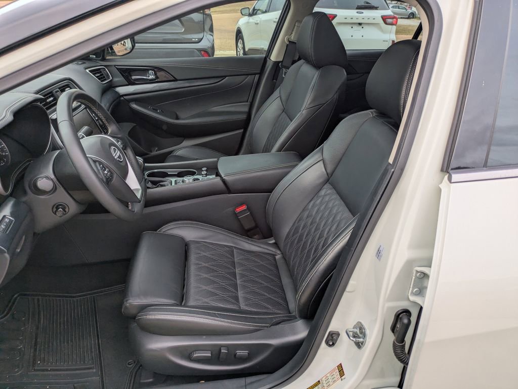Used 2023 Nissan Maxima Platinum w/ Sport Mat Group image 7