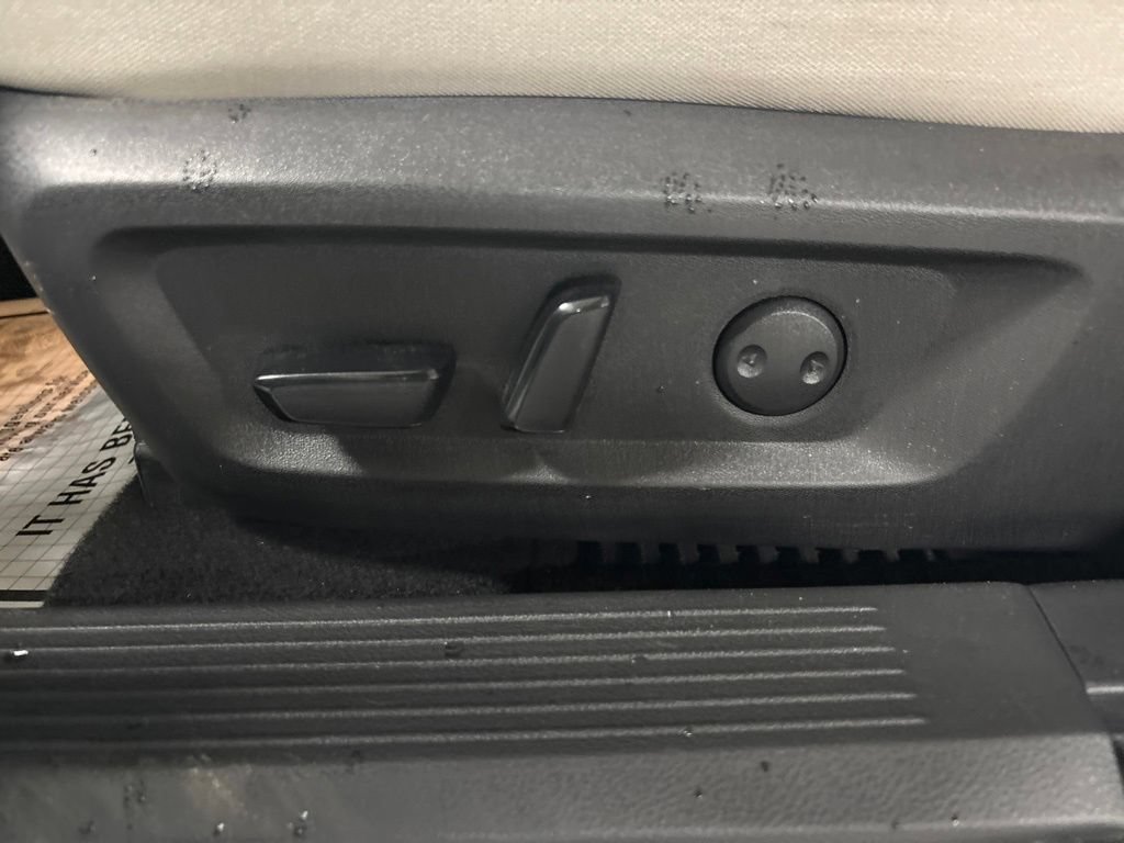 Used 2024 Nissan Rogue SV AWD/4WD image 19