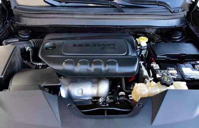 Used 2020 Jeep Cherokee Latitude w/ Cold Weather Group image 29