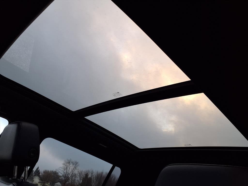 Used 2021 Chevrolet Suburban LT w/ LT Signature Package image 8