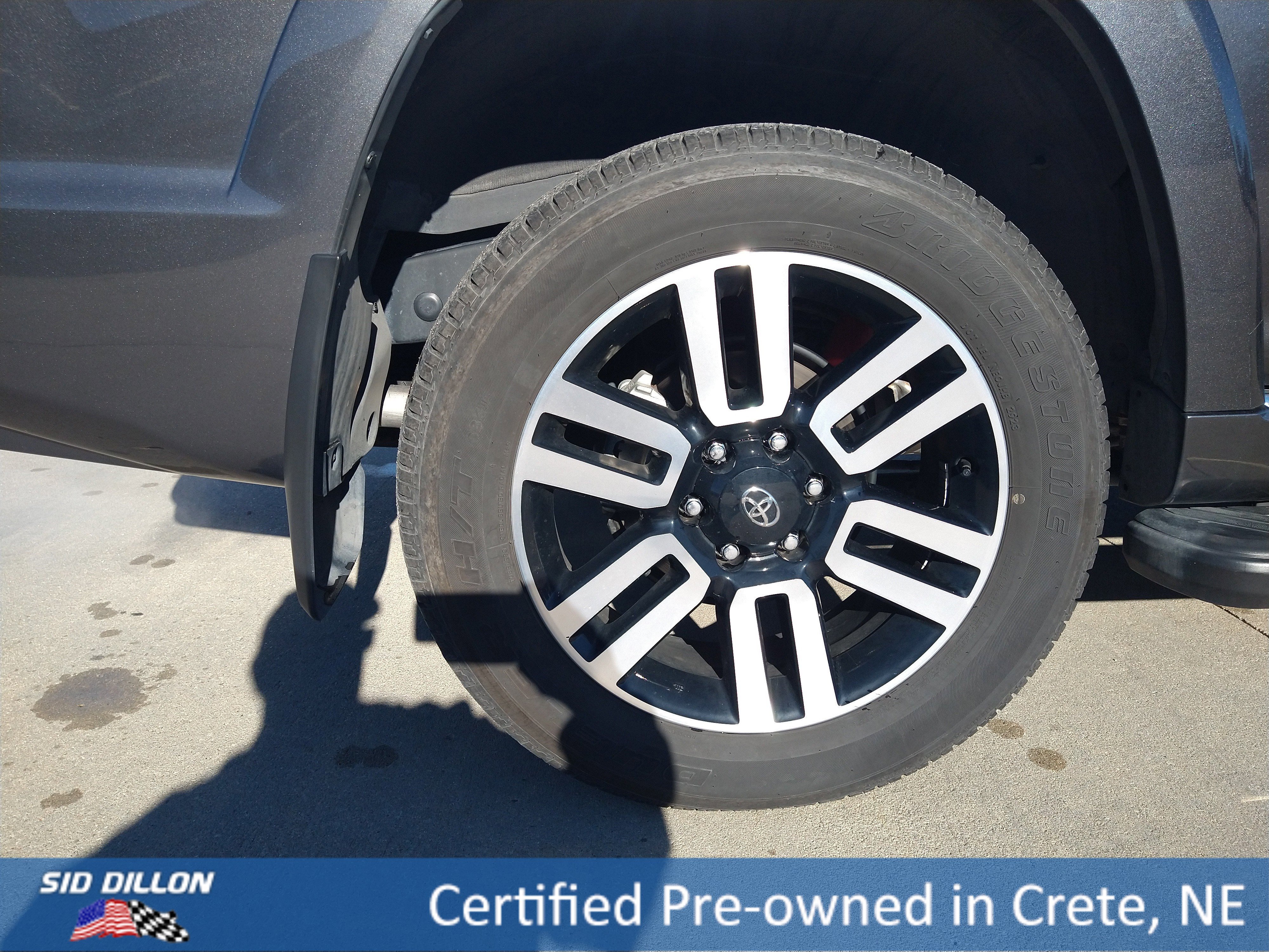 Used 2023 Toyota 4Runner Limited image 12