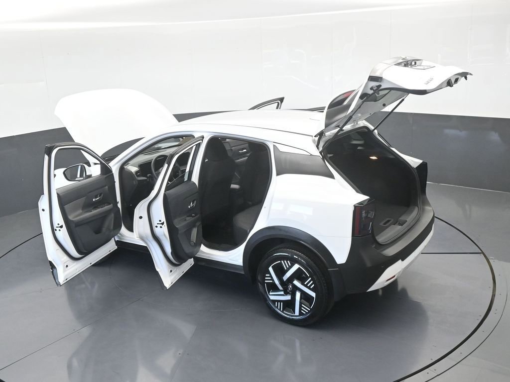 Used 2025 Nissan Kicks SV image 67