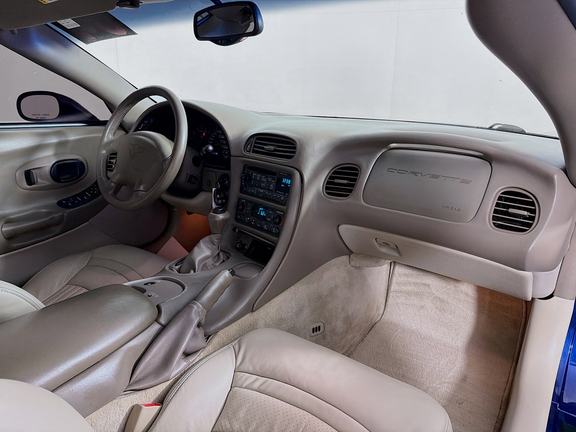 Used 2004 Chevrolet Corvette Convertible w/ Preferred Equipment Group image 25