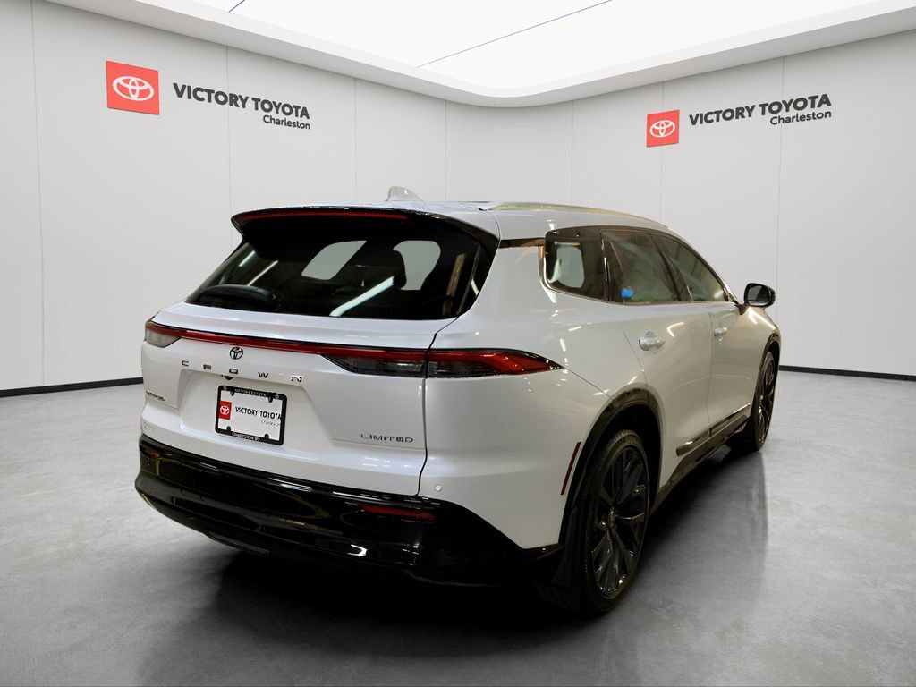 New 2025 Toyota Crown Signia image 6