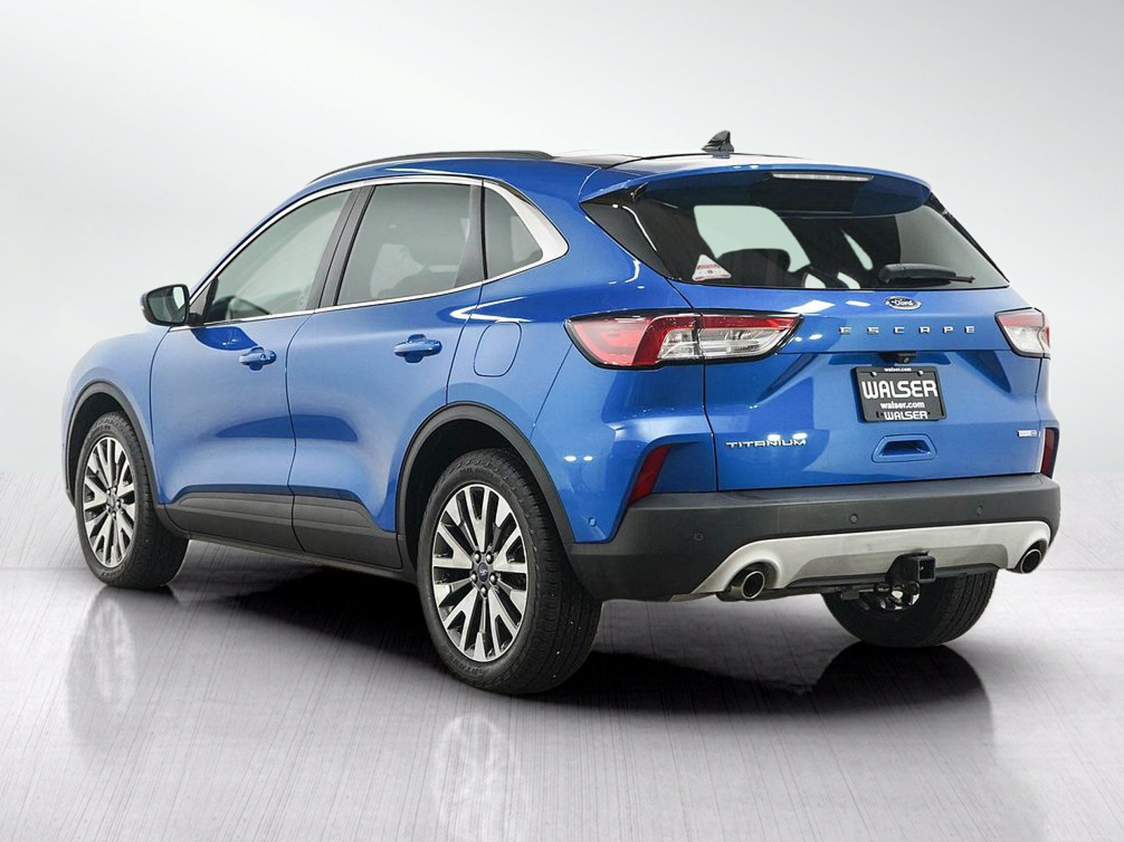 Used 2020 Ford Escape Titanium AWD/4WD image 3