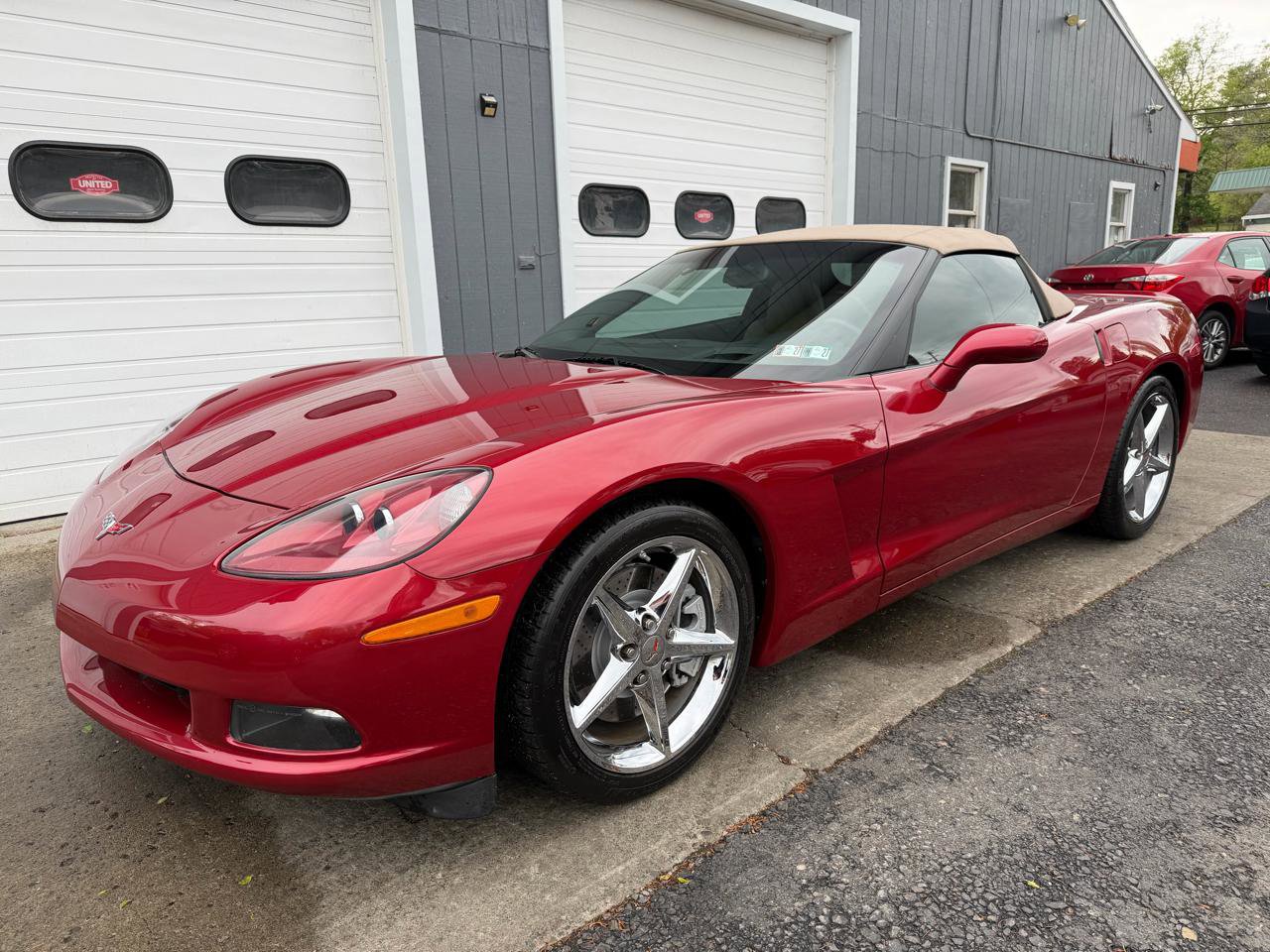 Used 2013 Chevrolet Corvette Convertible w/ 2LT Preferred Equipment Group RWD image 4