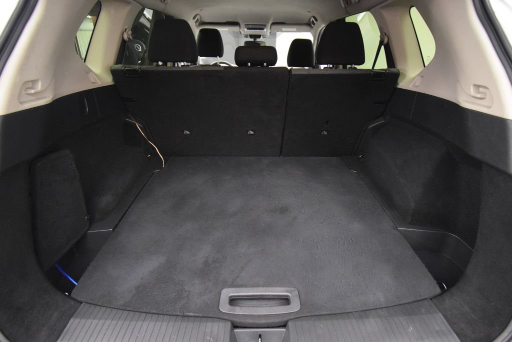 Used 2023 Nissan Rogue SV AWD/4WD image 24