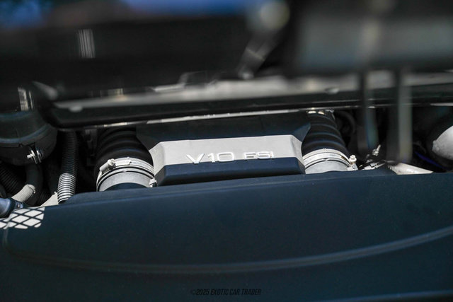 Used 2011 Audi R8 V10 image 24