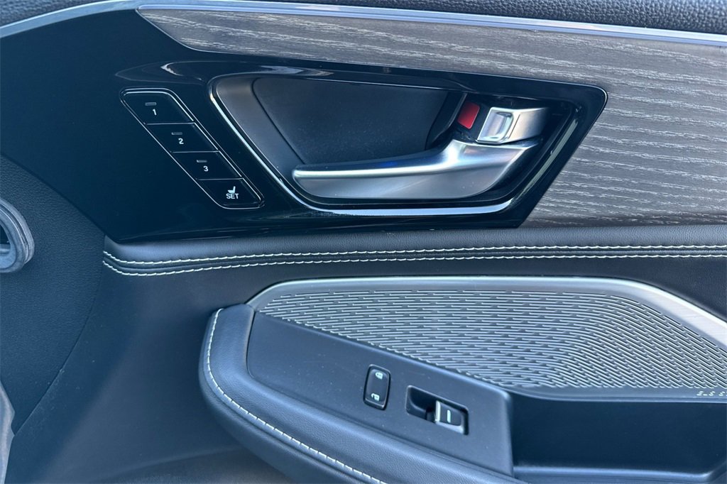 Certified 2023 Acura MDX SH-AWD w/ Advance Package image 23