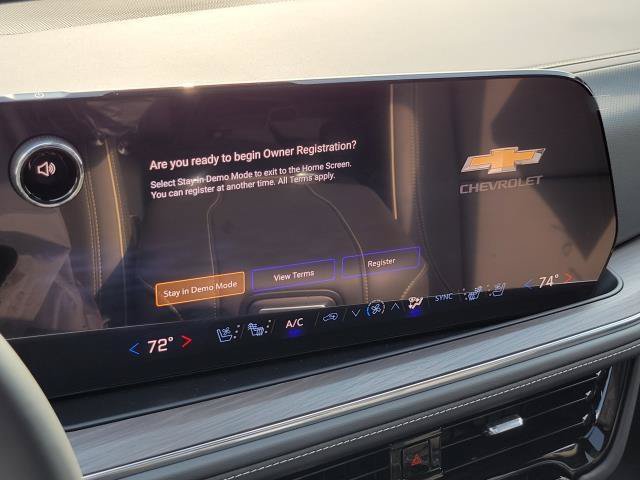 New 2026 Chevrolet Suburban Premier AWD/4WD image 18