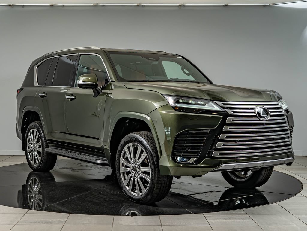 Used 2025 Lexus LX 700h Ultra Luxury AWD/4WD image 3