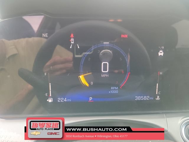 Used 2025 Chevrolet Trax LT FWD image 20