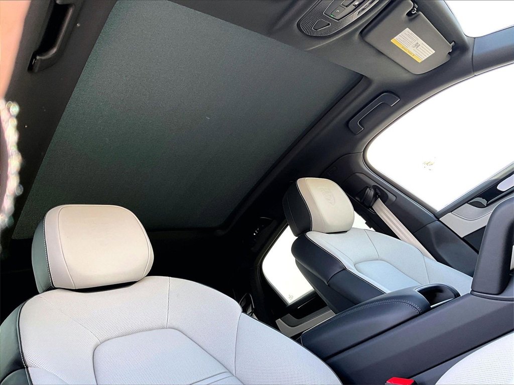 New 2026 Porsche Cayenne Coupe image 18