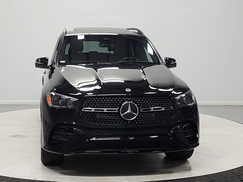 Used 2024 Mercedes-Benz GLE 350 4MATIC w/ AMG Line Exterior image 2