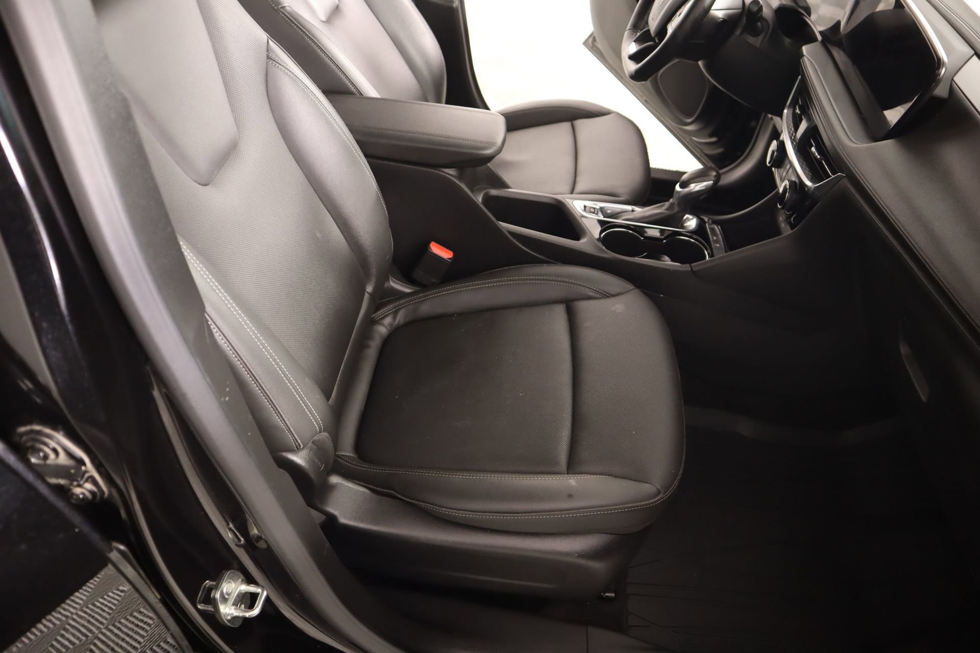 Used 2024 Buick Encore GX Sport Touring w/ Experience Buick Package image 13