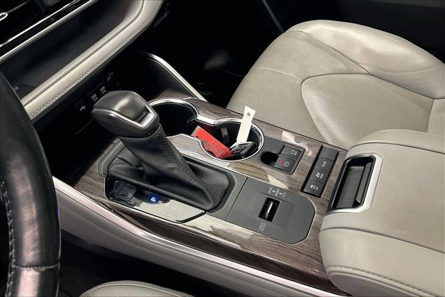 Used 2021 Toyota Highlander Platinum image 17