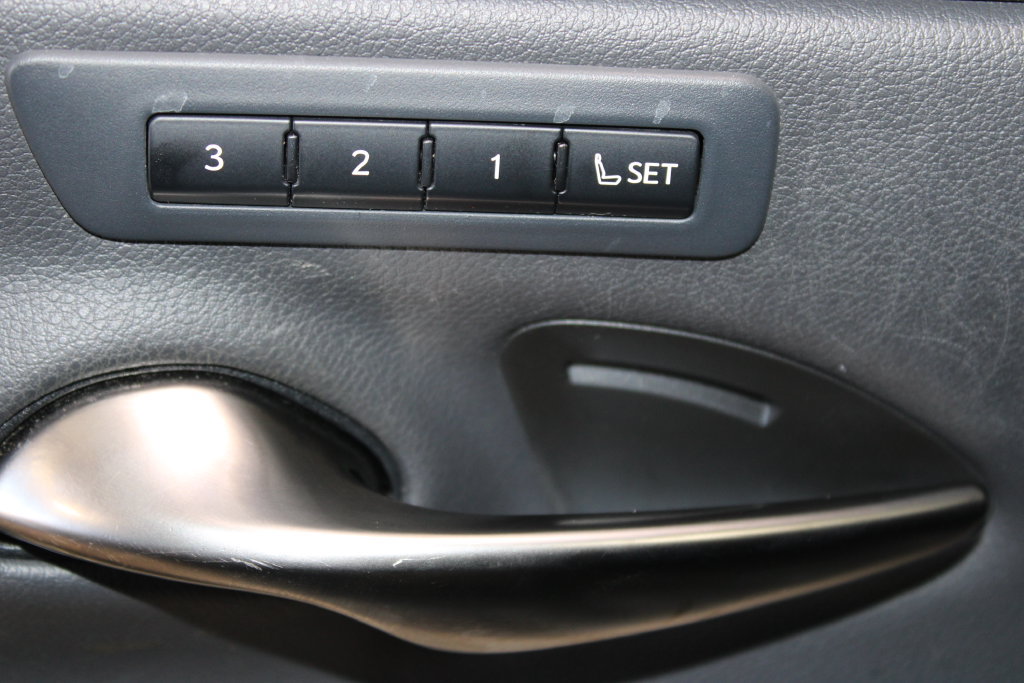 Used 2020 Lexus ES 300h w/ Accessory Package FWD image 26