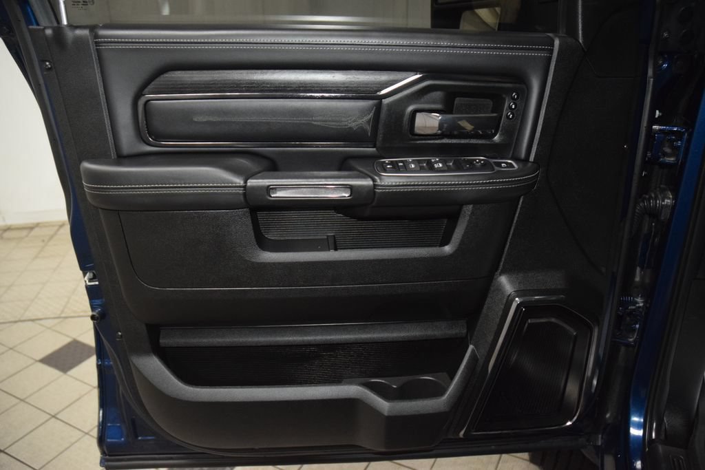 Used 2024 RAM 5500 4x4 Crew Cab image 44