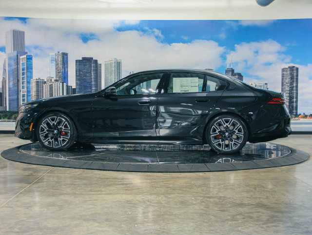 New 2027 BMW i5 xDrive40 w/ M Sport Package AWD/4WD image 4