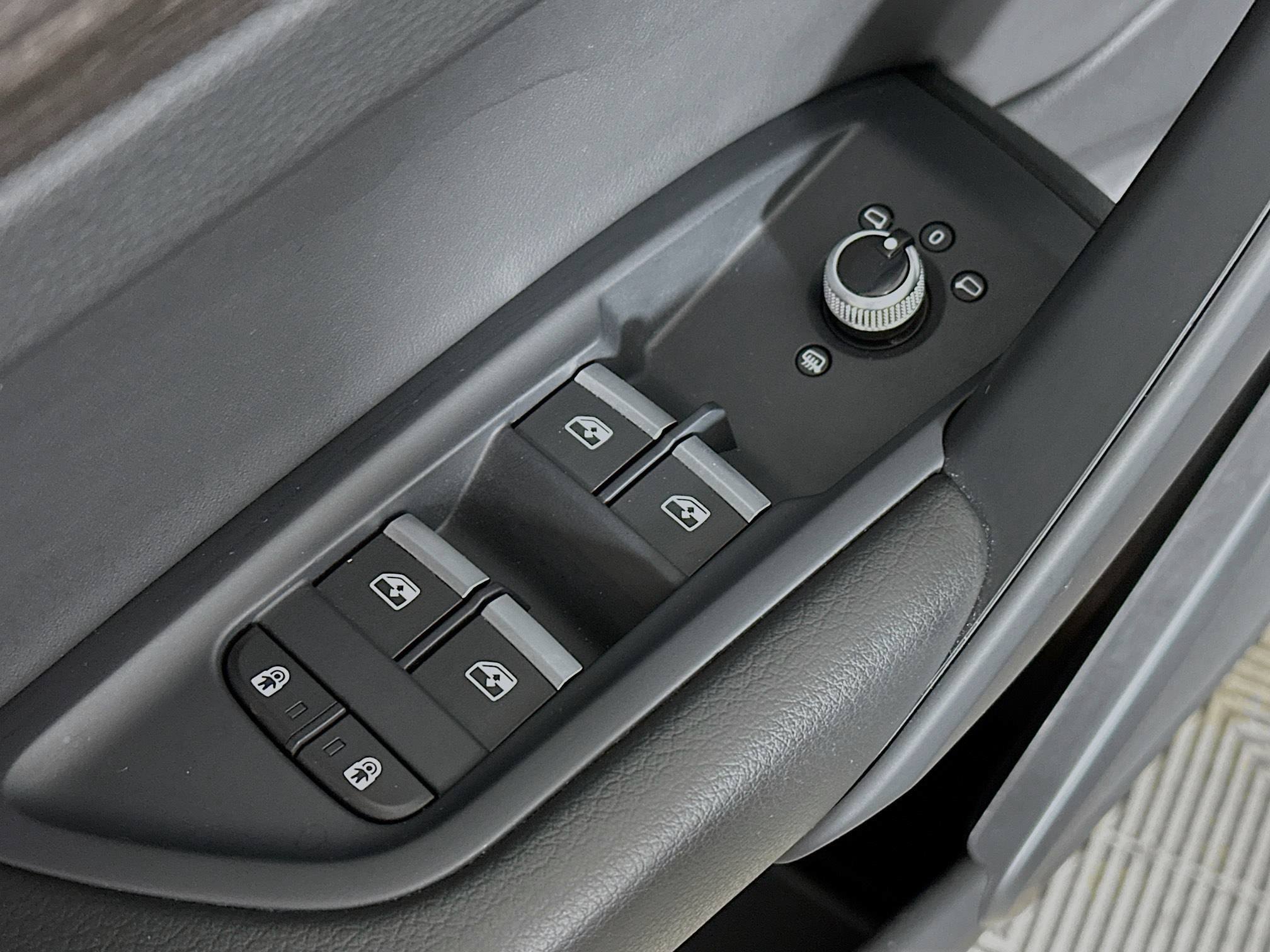 Used 2025 Audi Q5 2.0T Premium image 17