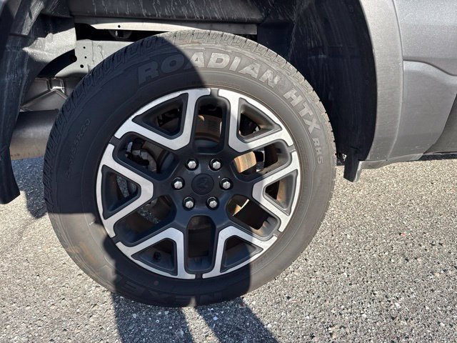 Used 2026 RAM 1500 Laramie AWD/4WD image 11