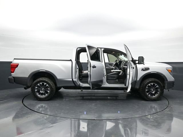 Used 2018 Nissan Titan PRO-4X w/ Pro-4x Convenience Package AWD/4WD image 47