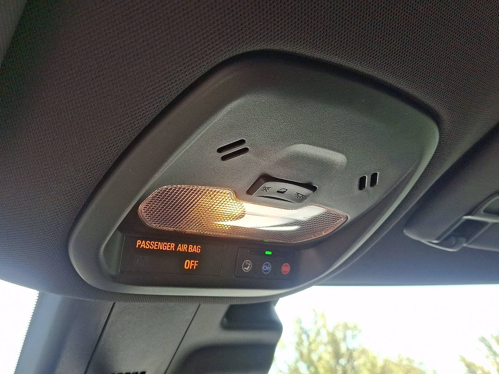 Used 2025 Chevrolet Trax RS w/ Driver Confidence Package FWD image 25