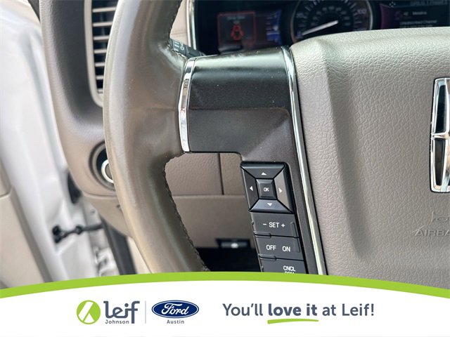 Used 2017 Lincoln Navigator L Select image 31