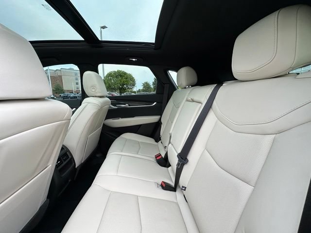 Used 2025 Cadillac XT5 Sportv w/ Technology Package AWD/4WD image 28