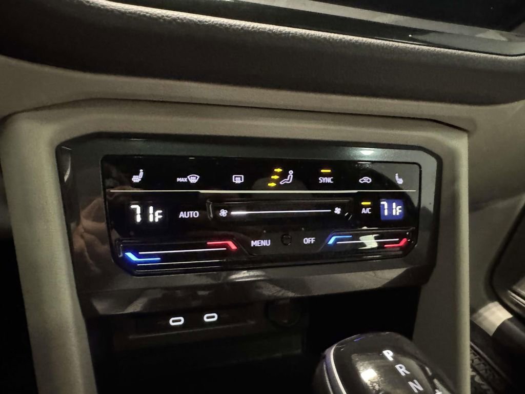 Used 2023 Volkswagen Tiguan SE R-Line AWD/4WD image 24