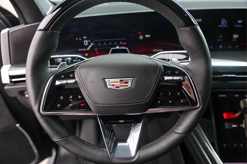Certified 2025 Cadillac Escalade ESV V AWD/4WD image 12