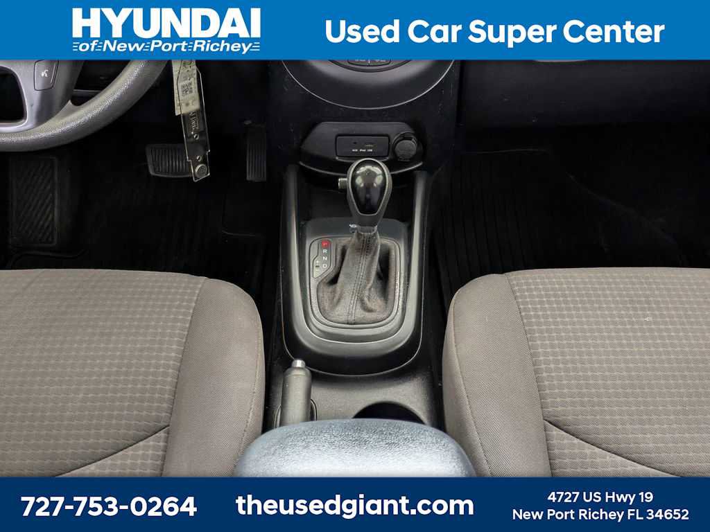 Used 2013 Kia Soul image 19