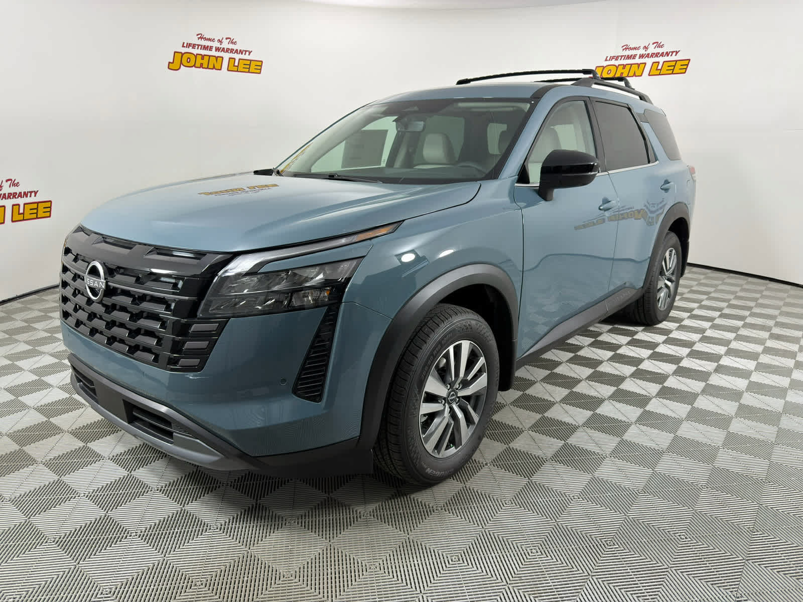 New 2026 Nissan Pathfinder SL FWD image 1