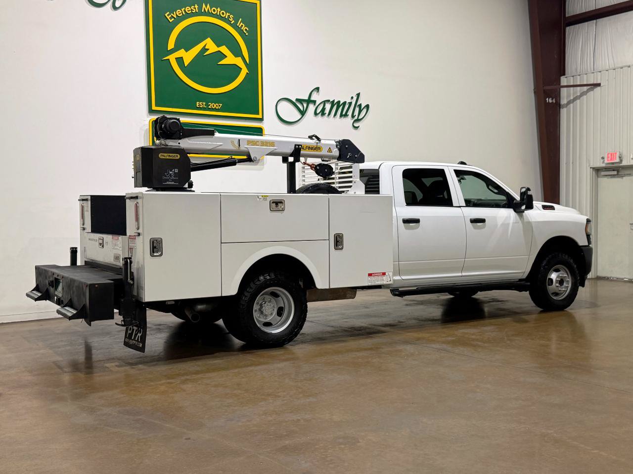 Used 2024 RAM 3500 Tradesman AWD/4WD image 8
