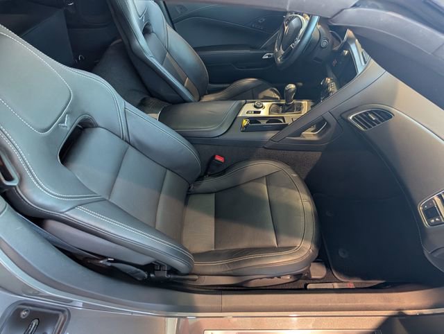 Used 2016 Chevrolet Corvette Stingray Coupe w/ 2LT Preferred Equipment Group image 4