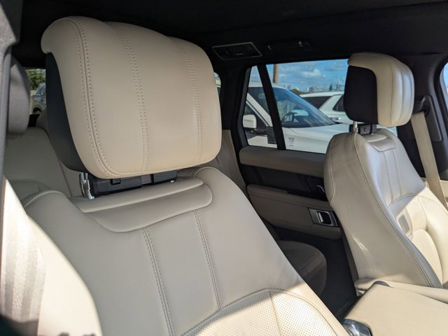 Used 2022 Land Rover Range Rover Westminster Edition image 14